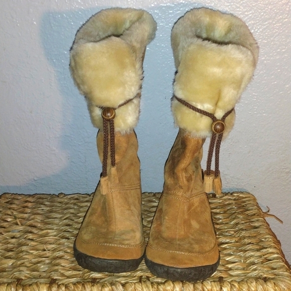 Woman's Cabin Fever Suede Cushe Winter Boots 6 - Picture 2 of 9